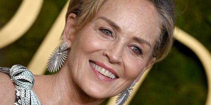 À 66 ans, Sharon Stone porte la coupe courte mieux que quiconque